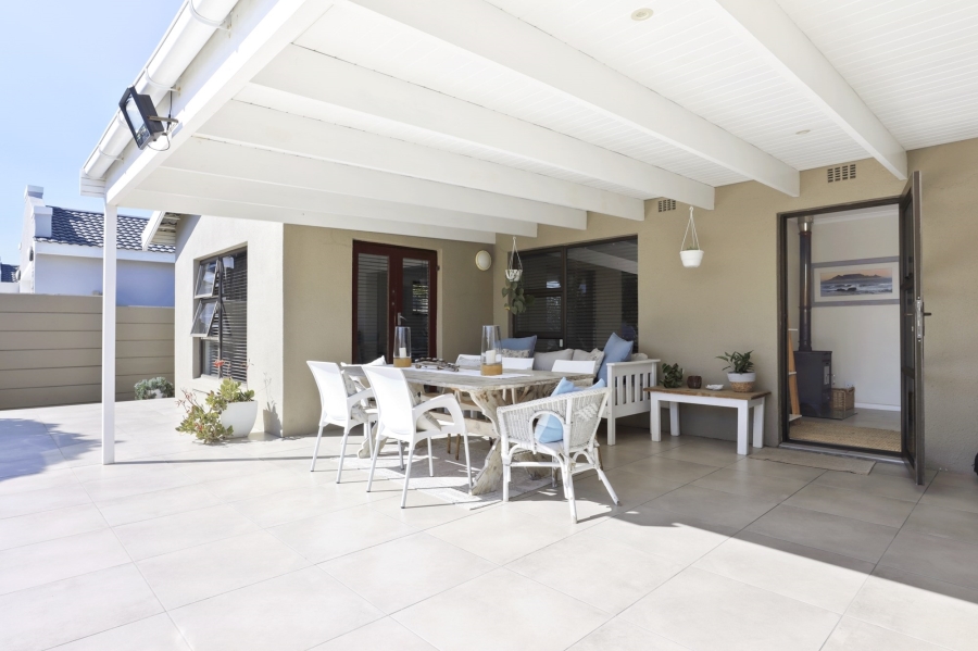 4 Bedroom Property for Sale in Melkbosstrand Central Western Cape